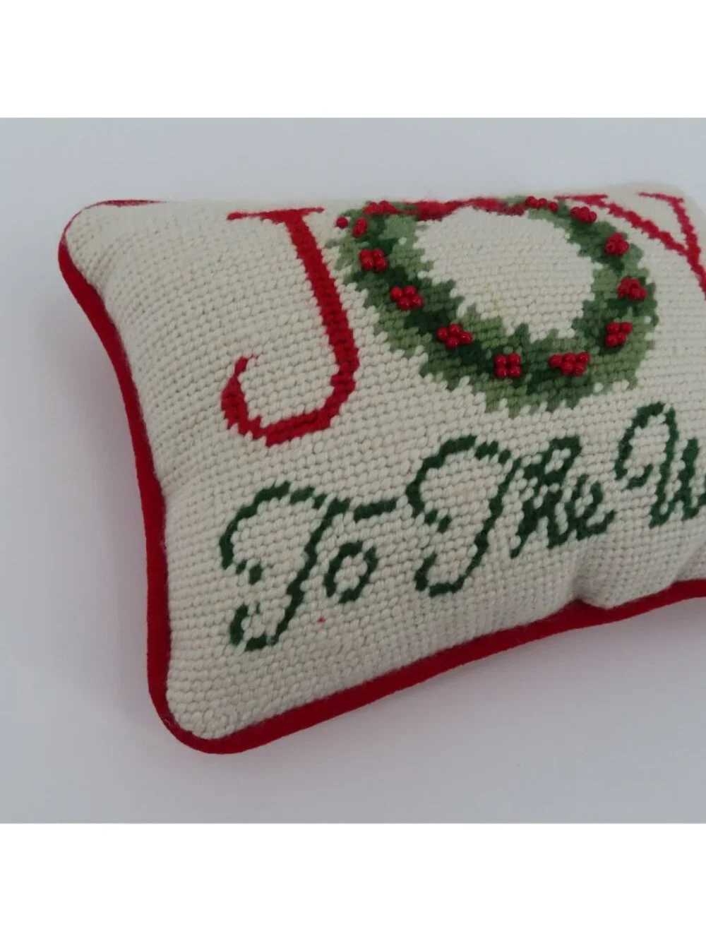 Joy To The World Needlepoint Pillow 8.5in x 6in Wreath Berries Christmas Holiday